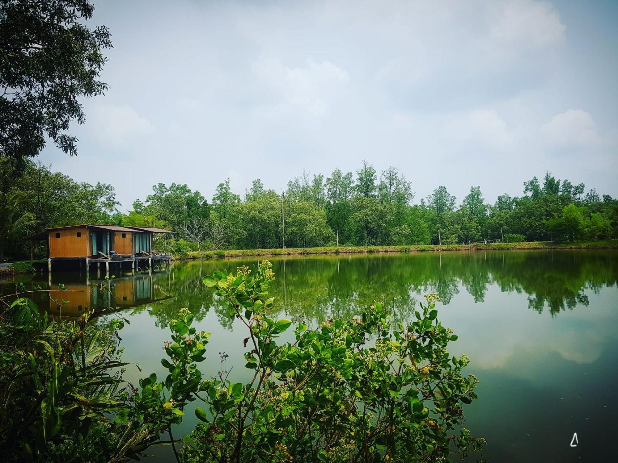Calm At Bangphat Bor Saen Екстериор снимка