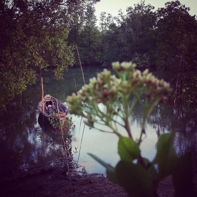 Calm At Bangphat Bor Saen Екстериор снимка